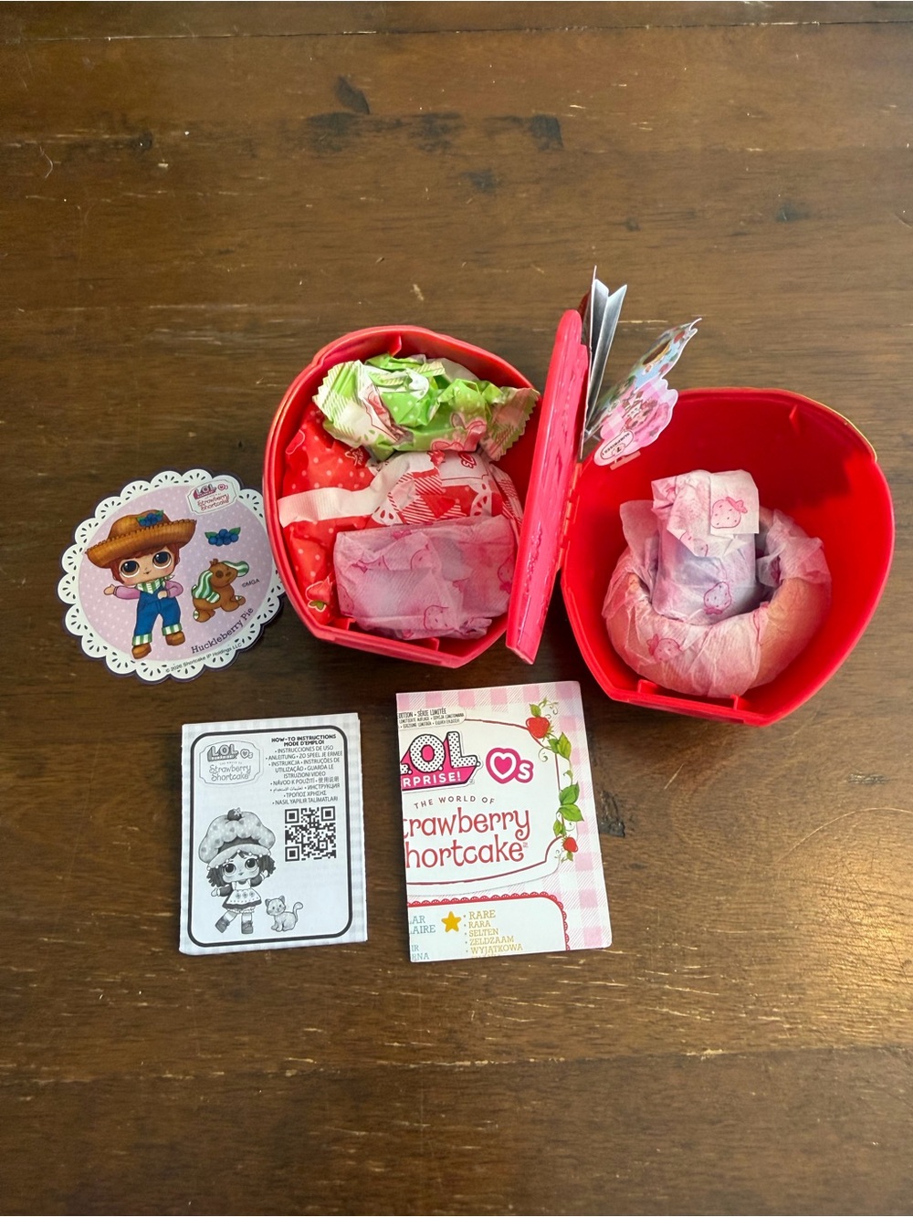 LOL Surprise Loves the World of Strawberry Shortcake HUCKLEBERRY PIE Doll NEW - Picture 2 of 2